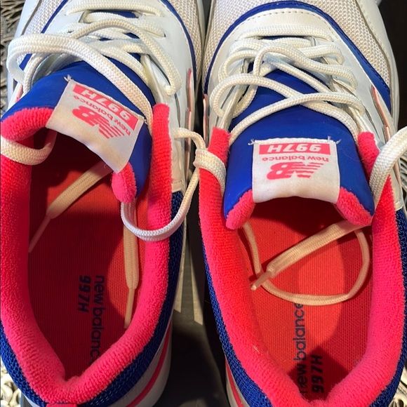 New Balance Kids' White and Blue Sneakers - Picture 7 of 15